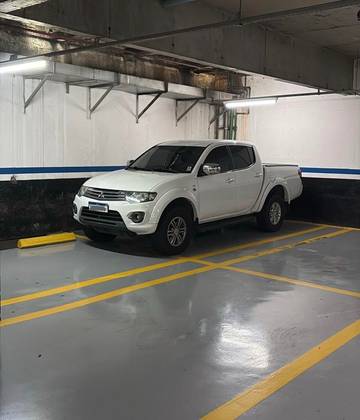 MITSUBISHI L200 TRITON 3.5 HPE 4X4 CD V6 24V FLEX 4P AUTOMÁTICO